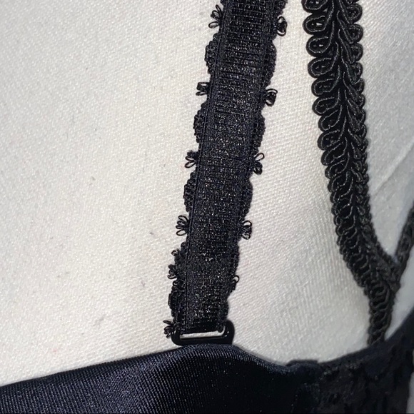 Black Satin & Lace Bra 38C - Picture 6 of 16